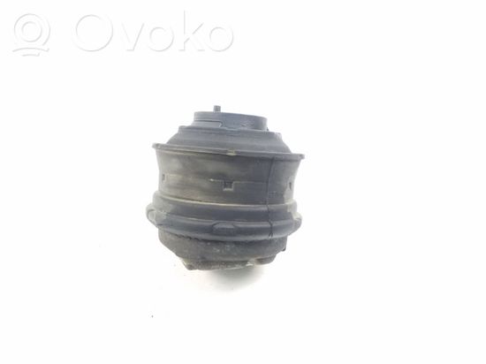 Mercedes-Benz C W203 Engine mount bracket