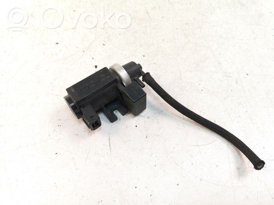 BMW X3 E83 Vacuum valve 722796 2247906