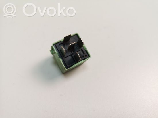 BMW 7 E65 E66 Other relay 8373700