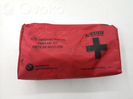 BMW 5 E60 E61 First aid kit 8163269