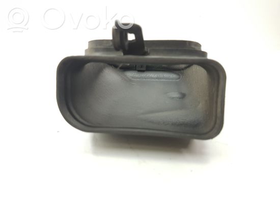 BMW 5 E60 E61 Air intake duct part 7797956