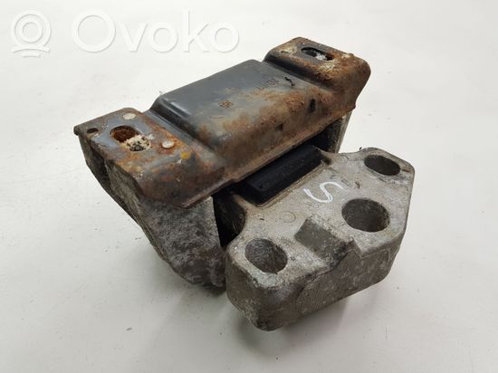 Volkswagen Sharan Engine mount bracket