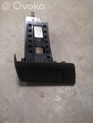 BMW X3 E83 Cup holder front 3416005