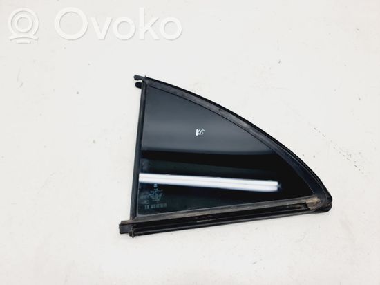 Mercedes-Benz E W211 Rear vent window glass