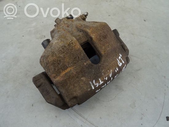 Volkswagen Jetta V Front brake caliper