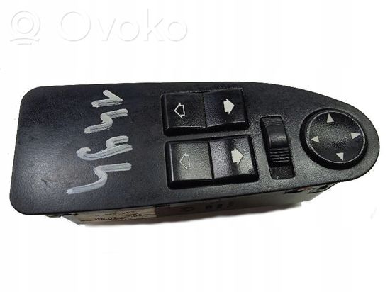 BMW 5 E39 Quarter vent window switch 8368967