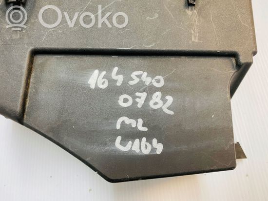 BMW 1 F20 F21 Relay mounting block 9389068