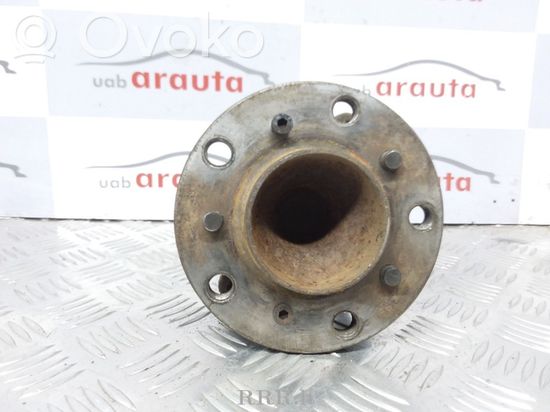 BMW M5 Front wheel hub 2284375