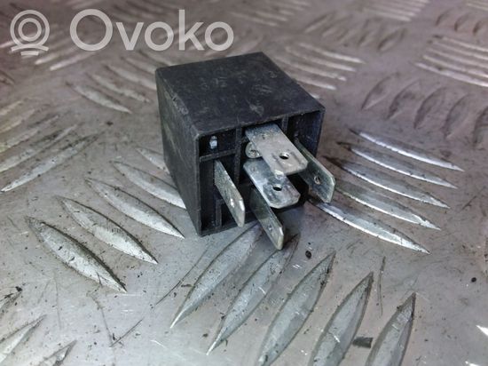 BMW 3 E36 Other relay 1373912