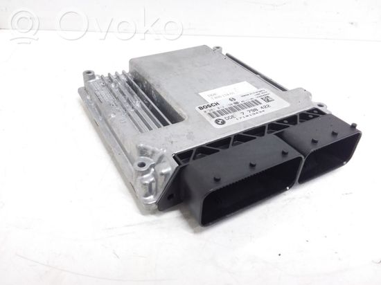 BMW 5 E60 E61 Engine control unit/module 7798422 0281012190