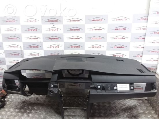 BMW 5 E60 E61 Dashboard 6960812