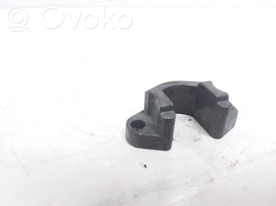 BMW 5 E60 E61 Fuel Injector clamp holder