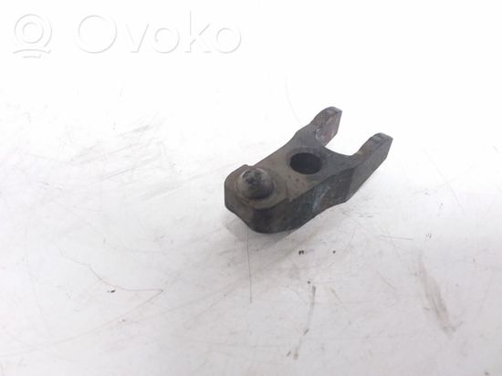 Audi 80 90 S2 B4 Fuel Injector clamp holder