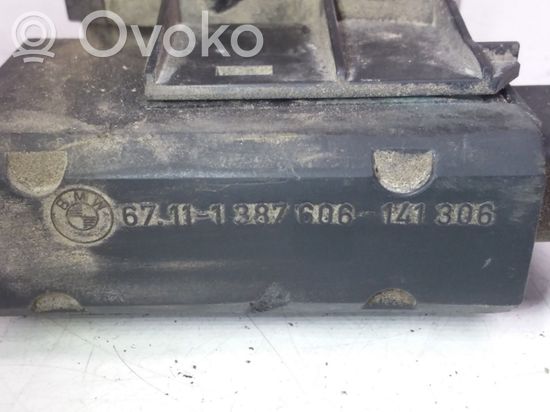 BMW 3 E36 Front door lock 8122417 67111387606141306 1387606