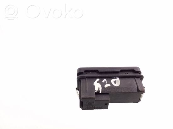 BMW 5 E39 Hazard light switch 8350947