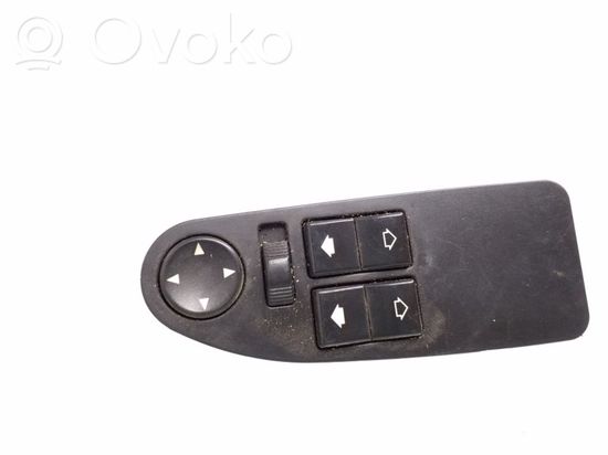 BMW 5 E39 Electric window control switch 8368967