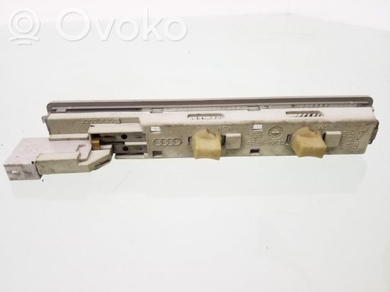 Audi A8 S8 D2 4D Rear seat light 4D0947303