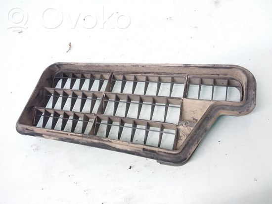 Audi A8 S8 D2 4D Quarter panel pressure vent 4D0819181B