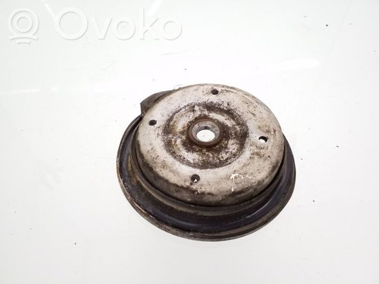 BMW 5 E39 Coil spring mount