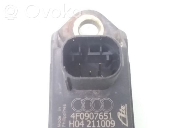 Audi A4 S4 B7 8E 8H Acceleration sensor 4F0907651 H04211009
