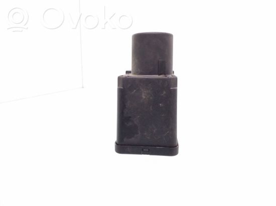 Audi A6 S6 C4 4A Central locking vacuum pump 4A0862257B