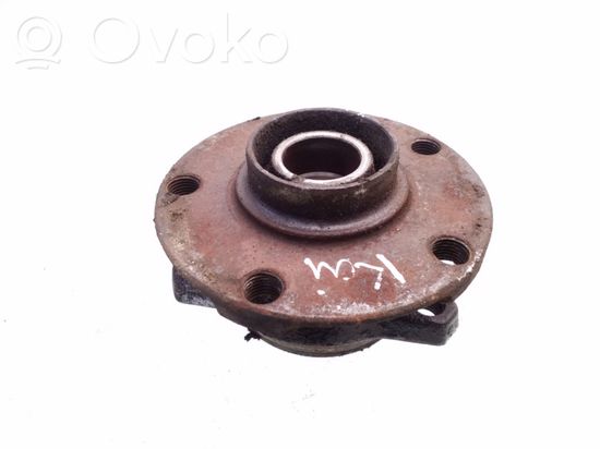 Audi A4 S4 B6 8E 8H Front wheel hub
