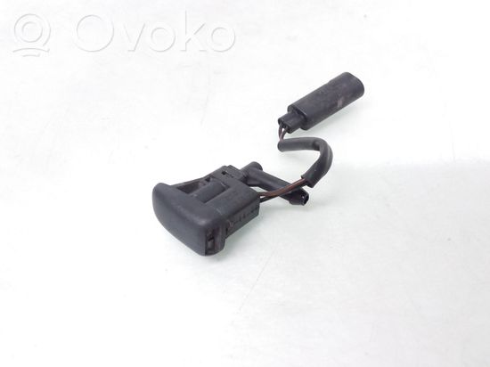BMW 1 E81 E87 Windshield washer spray nozzle 7110851