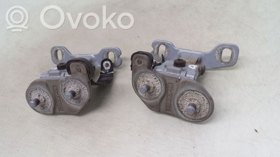 BMW 1 E81 E87 Tailgate/trunk/boot hinge 7060625 7060626