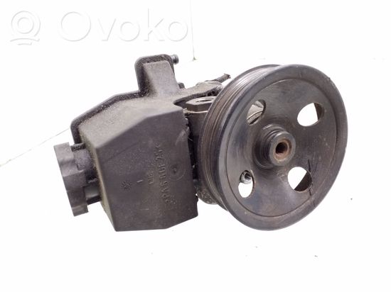 Mercedes-Benz C W203 Power steering pump A0024668401