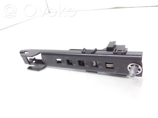 Mercedes-Benz C W205 Front seatbelt A0008600388