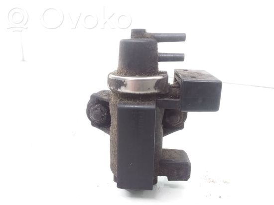 BMW 7 E65 E66 Turbo solenoid valve 2247906 72279600