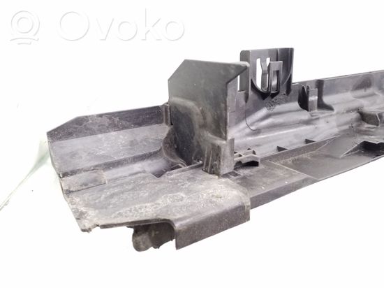 BMW 1 E81 E87 Radiator mount bracket 7524914
