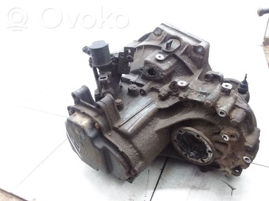 Volkswagen PASSAT B4 Manual 5 speed gearbox CTN