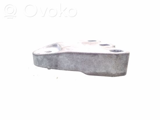 Volkswagen Transporter – Caravelle T5 Engine mounting bracket