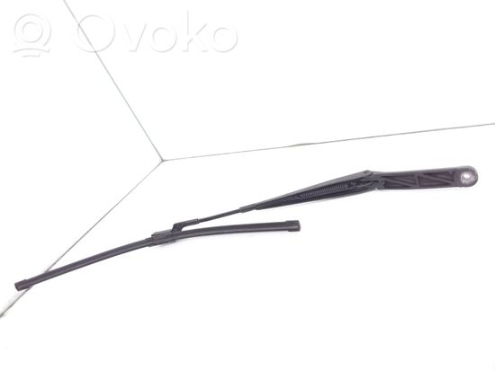 Volkswagen Golf V Front wiper blade arm 1Q1955409