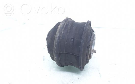 Mercedes-Benz C W203 Engine mount bracket