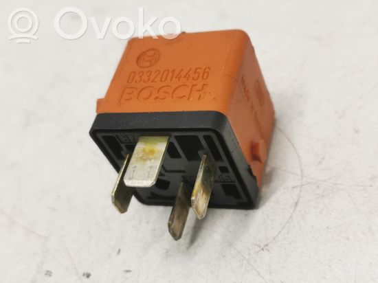 BMW 5 E34 Other relay 0332014456