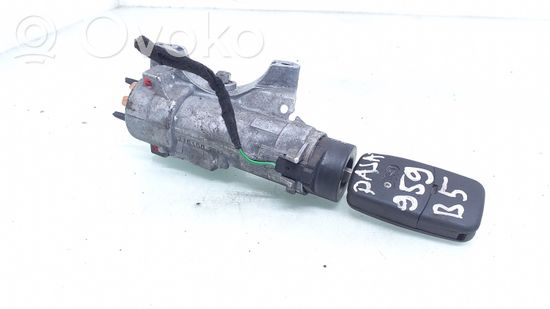 Volkswagen PASSAT B5 Ignition lock 4B0905851A
