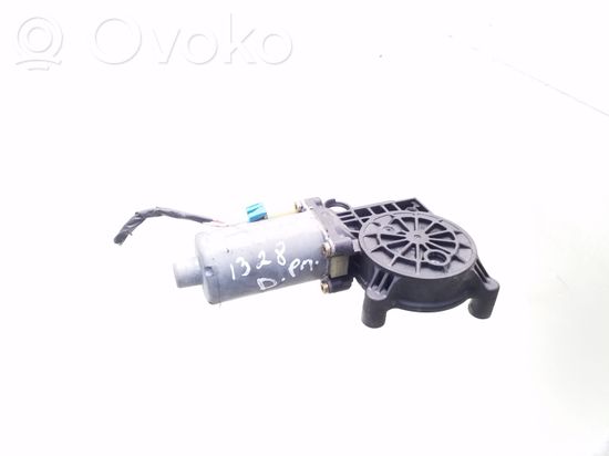 Mercedes-Benz ML W163 Front door window regulator motor 990408100