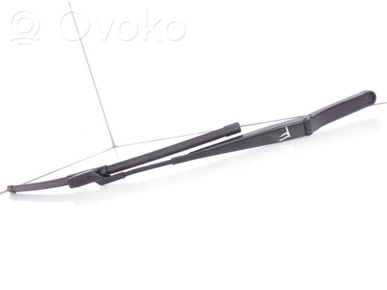 Volkswagen Golf V Front wiper blade arm 1Q1955409