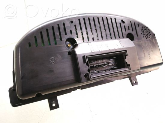 Volkswagen PASSAT B6 Speedometer (instrument cluster) 3C0920870L A2C53114721