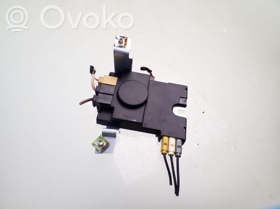 Audi A3 S3 8P Aerial antenna amplifier 8P3035225