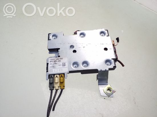 Audi A3 S3 8P Aerial antenna amplifier 8P3035225