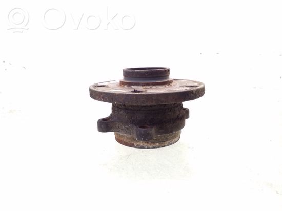 Volkswagen PASSAT B6 Rear wheel hub