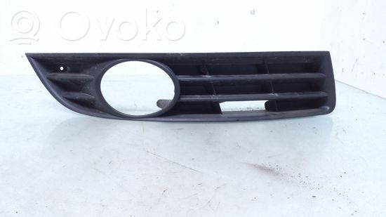 Volkswagen PASSAT B6 Front bumper lower grill 3C0853666A