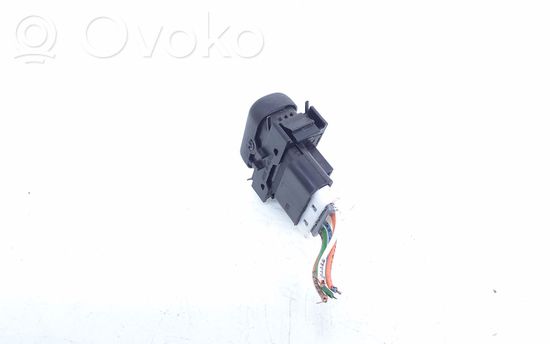 Mercedes-Benz ML W163 Seat heating switch 1638200210