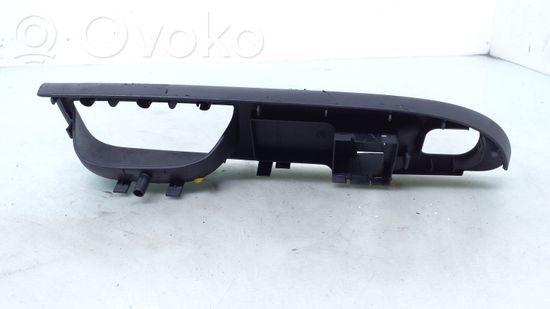 Volkswagen PASSAT B6 Front door interior handle trim 3C1867171A
