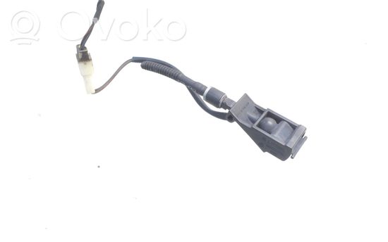 Volkswagen PASSAT B5.5 Windshield washer spray nozzle 6E0955986A
