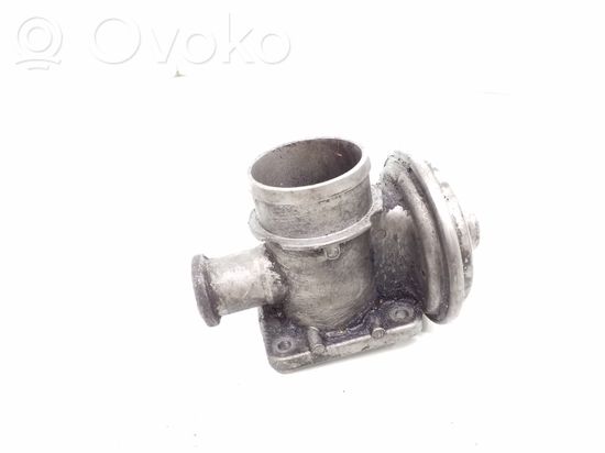 BMW 5 E39 EGR valve 7785452