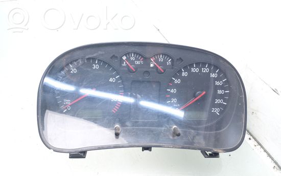 Volkswagen Golf IV Speedometer (instrument cluster) 1J0920801E